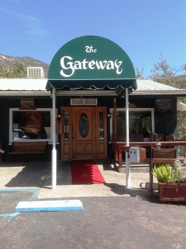 The Gateway Restaurant & Lodge image 29